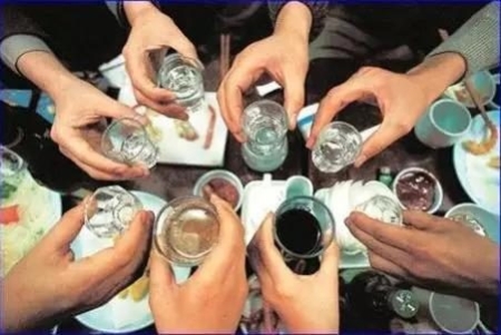 小年吃喝玩乐之余运城众泰肛肠医院提示也要对自己身体多份呵护Kaiyun网址 开云(图3)