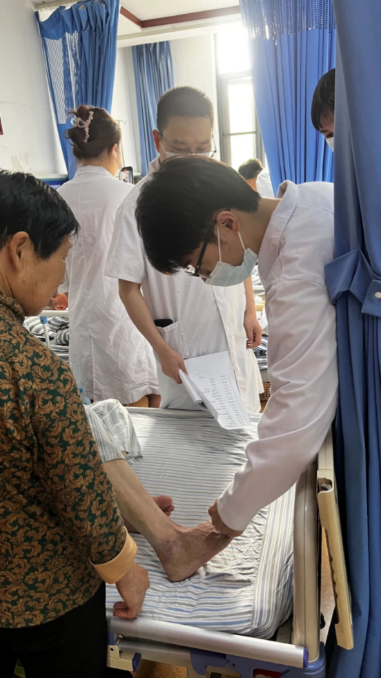 成都川蜀郑碧亲述：深浅静脉瓣膜功能试验：无需开刀，10分钟揪出静脉健康“元凶”！
